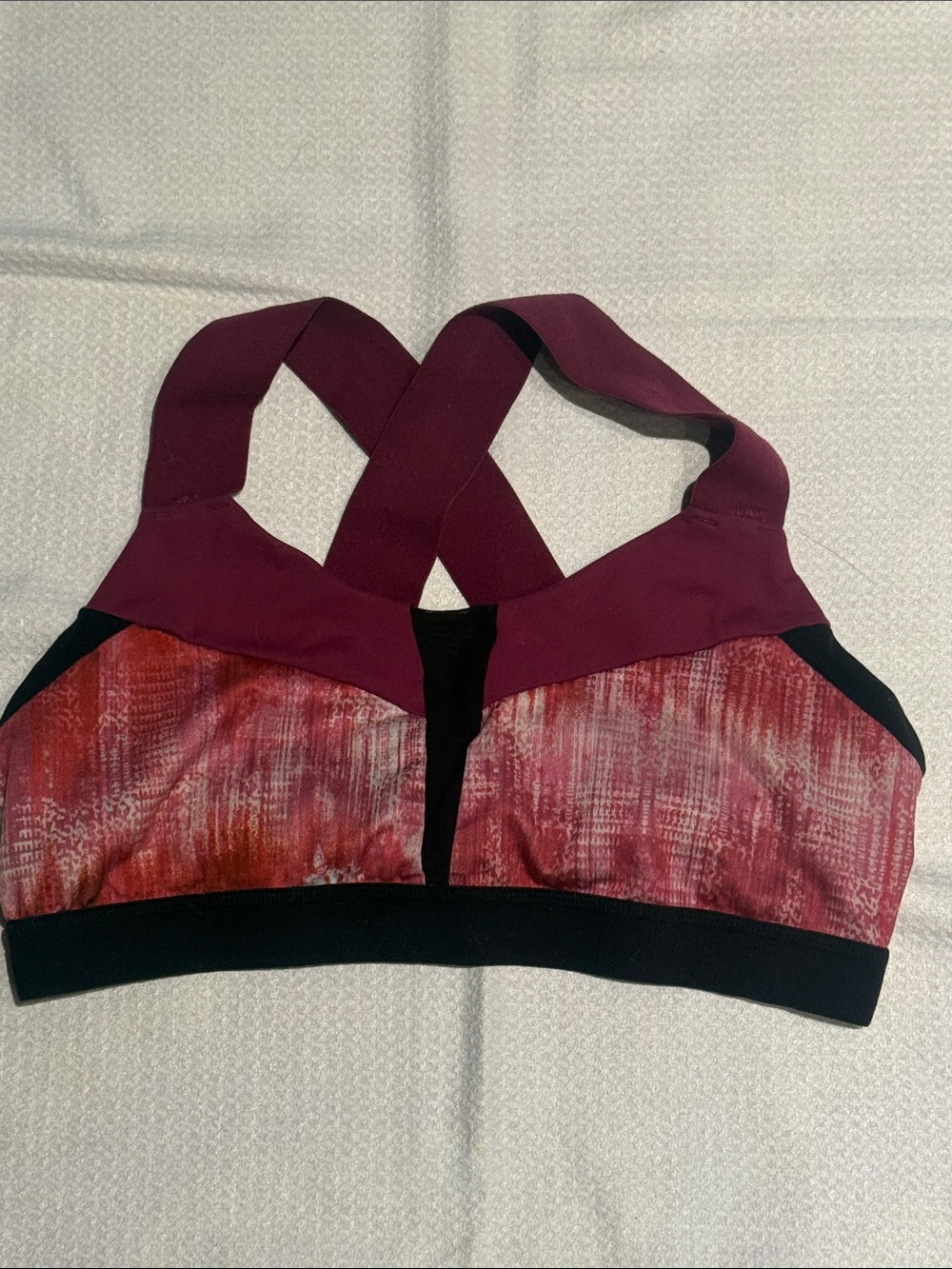 ALO Yoga Women's Maroon & Red Patterned Cross-Back Sports Bra